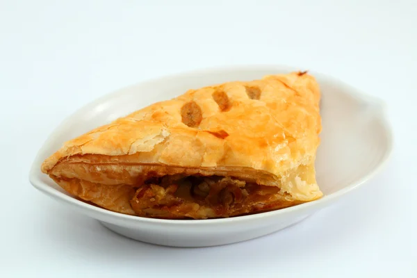 Pâtisserie feuilletée aux champignons nourriture végétarienne pour le petit déjeuner . — Photo