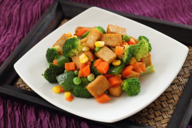 ile sebze Kızarmış tofu.