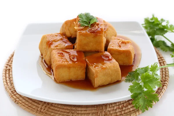 Zoete en zure tofu. — Stockfoto