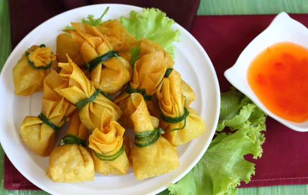 Bolinhos fritos é comida vegetariana . — Fotografia de Stock