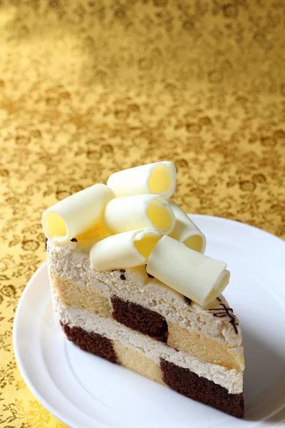 Торт с белым шоколадом . — стоковое фото