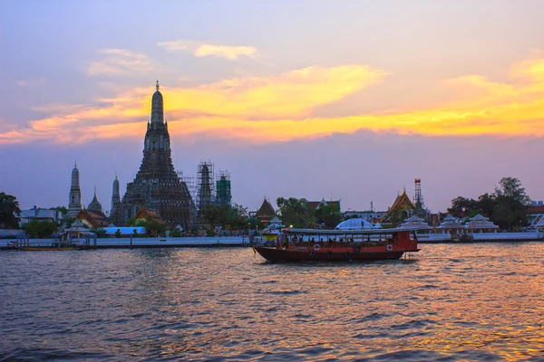 Wat Arun Ratchawararam Ratchawaramahawihan (Wat Arun) — Stock Fotó