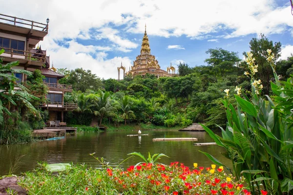 Wat Pha Sorn Kaew ou Wat Phra Thart Pha Kaew — Photo