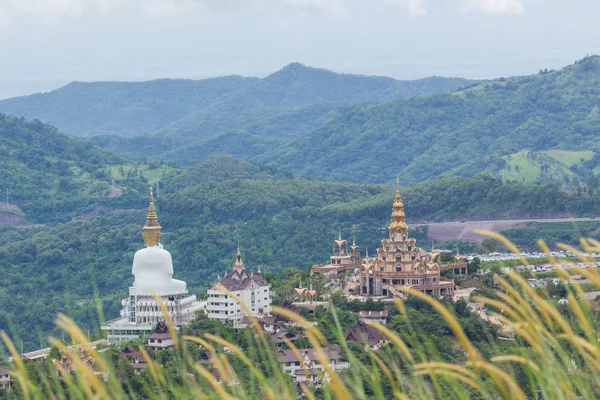 Wat Pha Sorn Kaew- és Wat Phra hozzávetőlegesen Pha Kaew — Stock Fotó