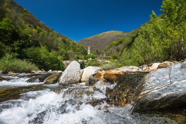 Santa Ana Canobbio Vadisi, Lago Maggiore içinde