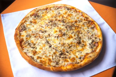 Pizza - restoran gıda