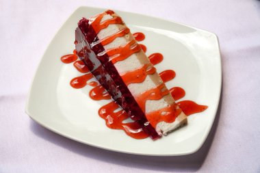 Çilekli cheesecake