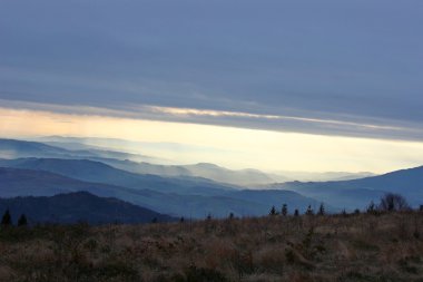 Görünümünden Cwilin tepe - Beskid Wyspowy, Polonya