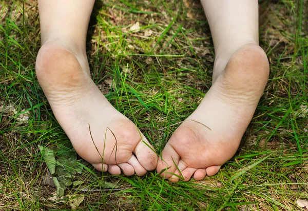 Küçük kız açık havada metrelik