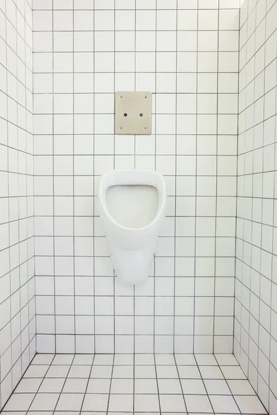 Urinal di dinding — Stok Foto
