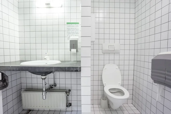 Toilette und Waschbecken — Stockfoto