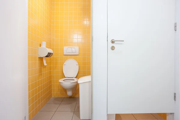 Dveře od toalety — Stock fotografie