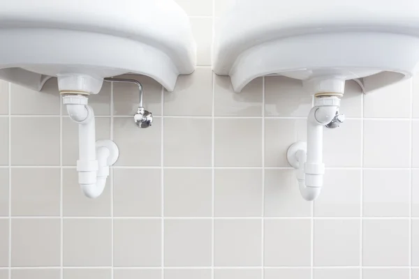 Sink on the wall — Stock Photo, Image