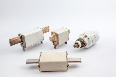 Birkaç eski sigorta