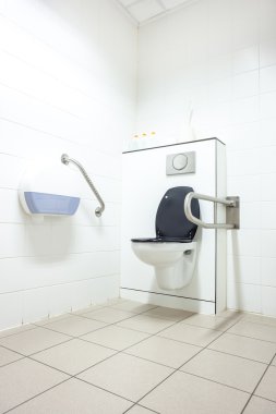 Engelli tuvaleti