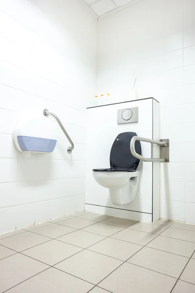 残疾人的卫生间 — 图库照片