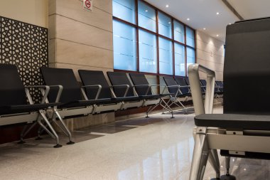 Havaalanında lobisinde sandalye