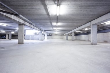 bir yeraltı otoparkı