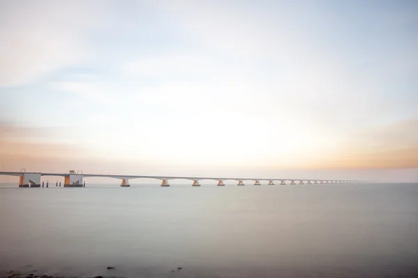 Most nad morzem — Zdjęcie stockowe