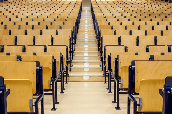 Zuschauerraum mit Treppe — Stockfoto