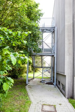 Acil durum merdivenlerden