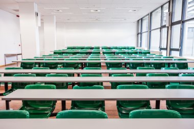 Okulda bir konferans salonu