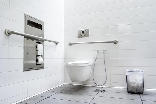 Engelli bir tuvalet — Stok fotoğraf