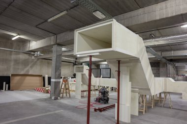 Garajdaki hava kanalları yalıtımlı ve bantsız malzemelerden oluşur.