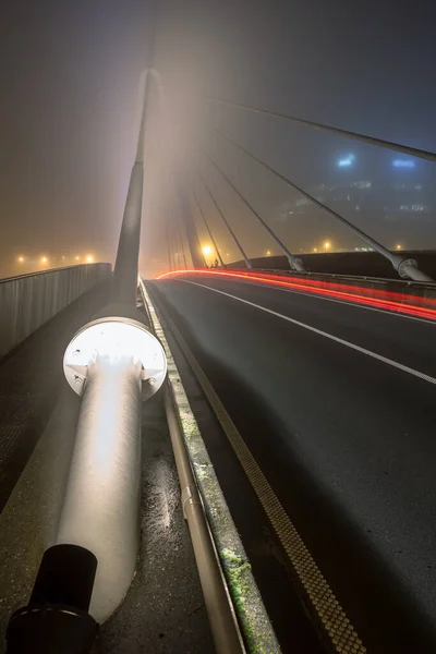 Pont Lumière Bleue Sur Rivière Brouillard Baleine Dans Matinée — Photo