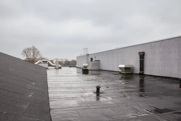 Высотке Городе Идет Похолодание Плоской Крыше — стоковое фото