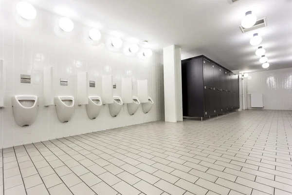 Urinaler och toaletter — Stockfoto