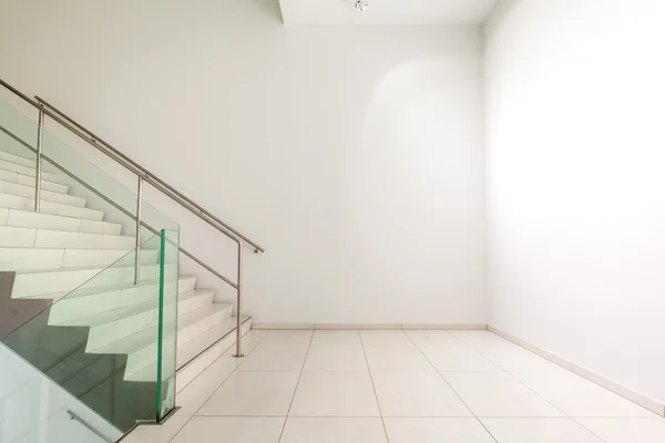 Treppenhaus-Aufzug — Stockfoto