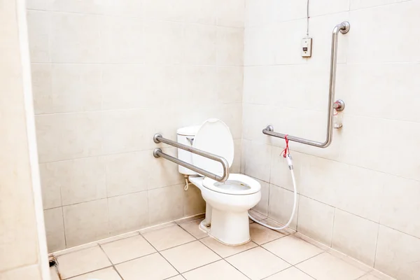 Handicap toilet — Stockfoto