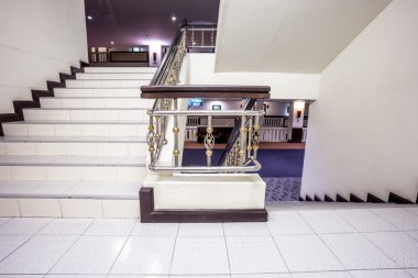 binanın içinde merdiven