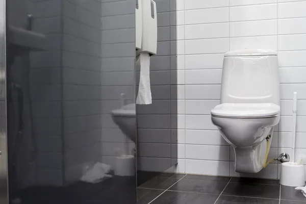 Een openbaar toilet — Stockfoto