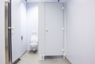 Erkekler için umumi tuvalet