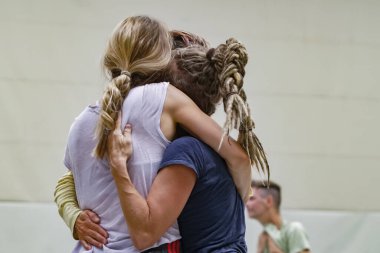 dansçılar hareket temas doğaçlama performansı