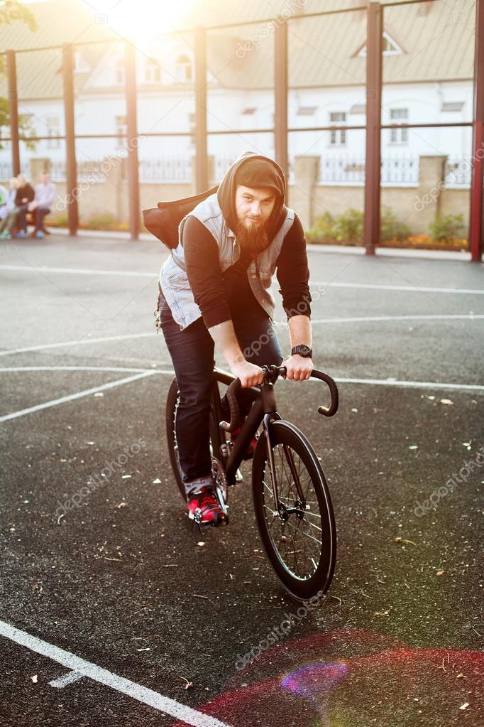 fixed gear style