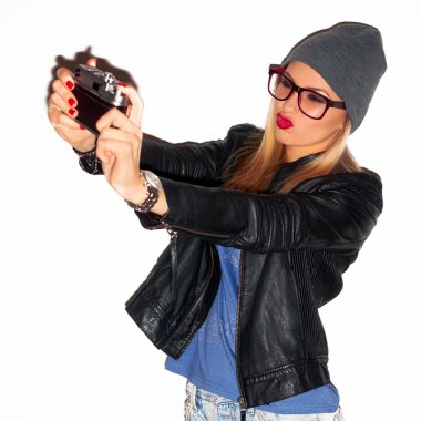 kadın selfie vintage fotoğraf makinesi ile yapma