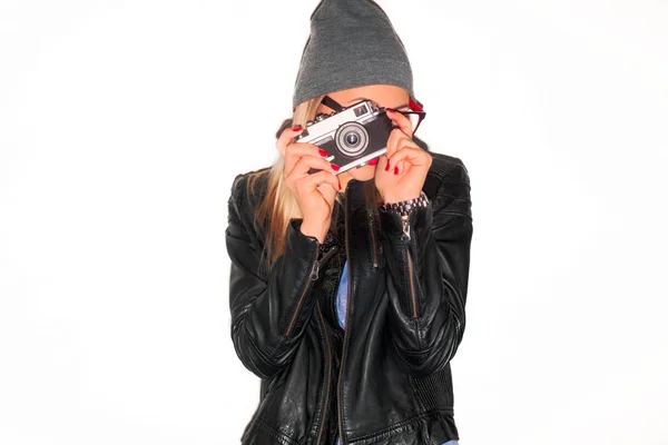 Photographer hipster woman with film camera — Stockfoto