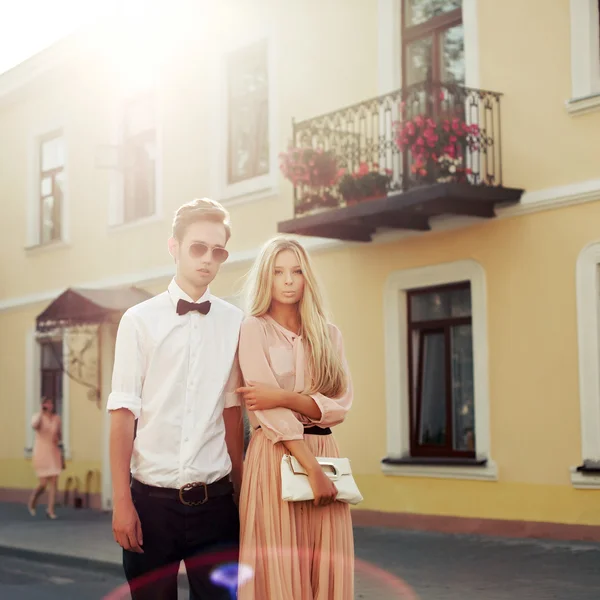 Beautiful hipster couple vintage style — Stock Photo, Image