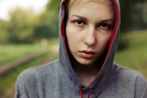 Mladý kriminální řekl teenager pózuje — Stock fotografie