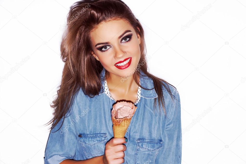 hipster brunette woman with ice-cream