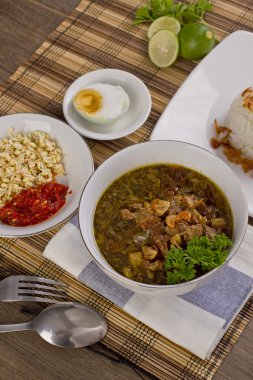 nasi rawon, Indonesian beef soup