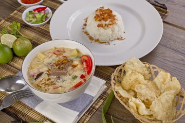 Soto betawi, Endonezya et çorbası