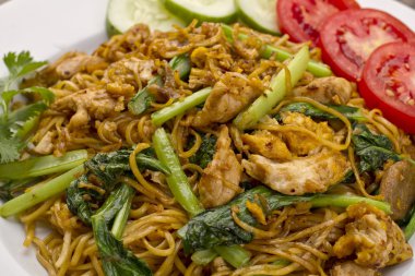 Endonezya kızarmış noodle