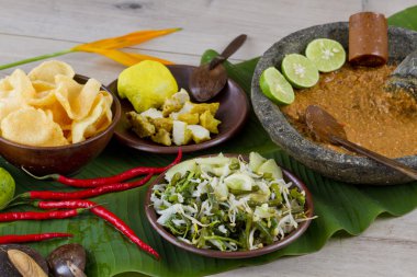 Gado gado Endonezya salatası