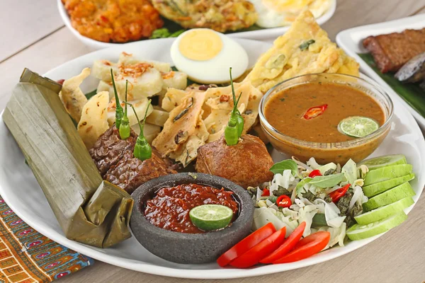Indonesian vegetable salad — Stock Photo, Image