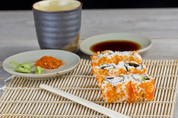 Sushi rollen — Stockfoto