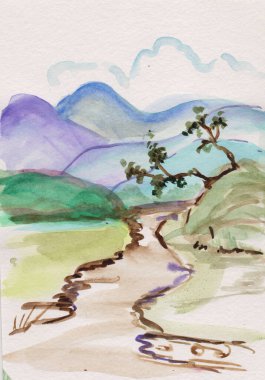 Güneşli yaz gününde yüksek dağlarda bir nehir.